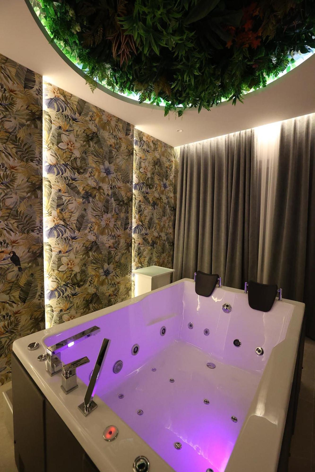 Hotel Elvis Mjull-Bathore Экстерьер фото